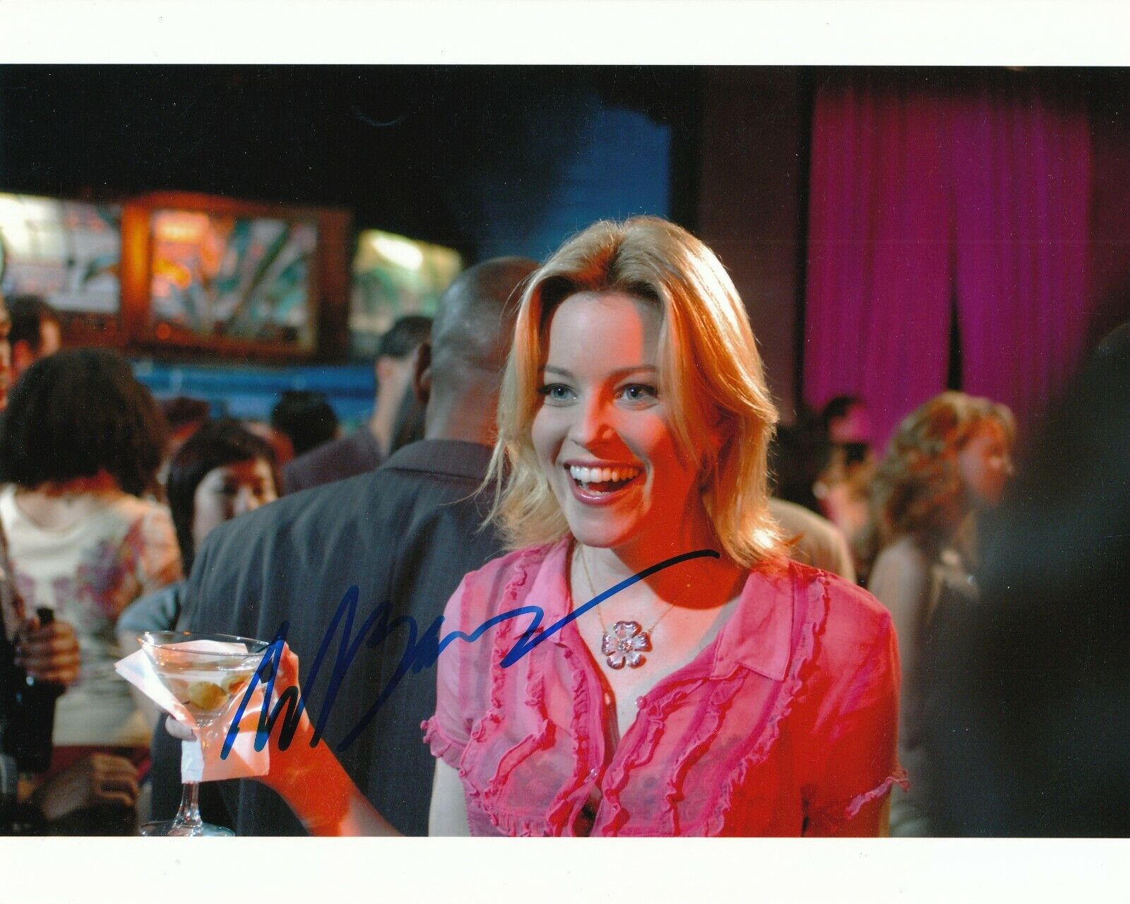 Elizabeth Banks Autographed 8x10 Photo Poster painting with a Certificate of Authenticity CoA