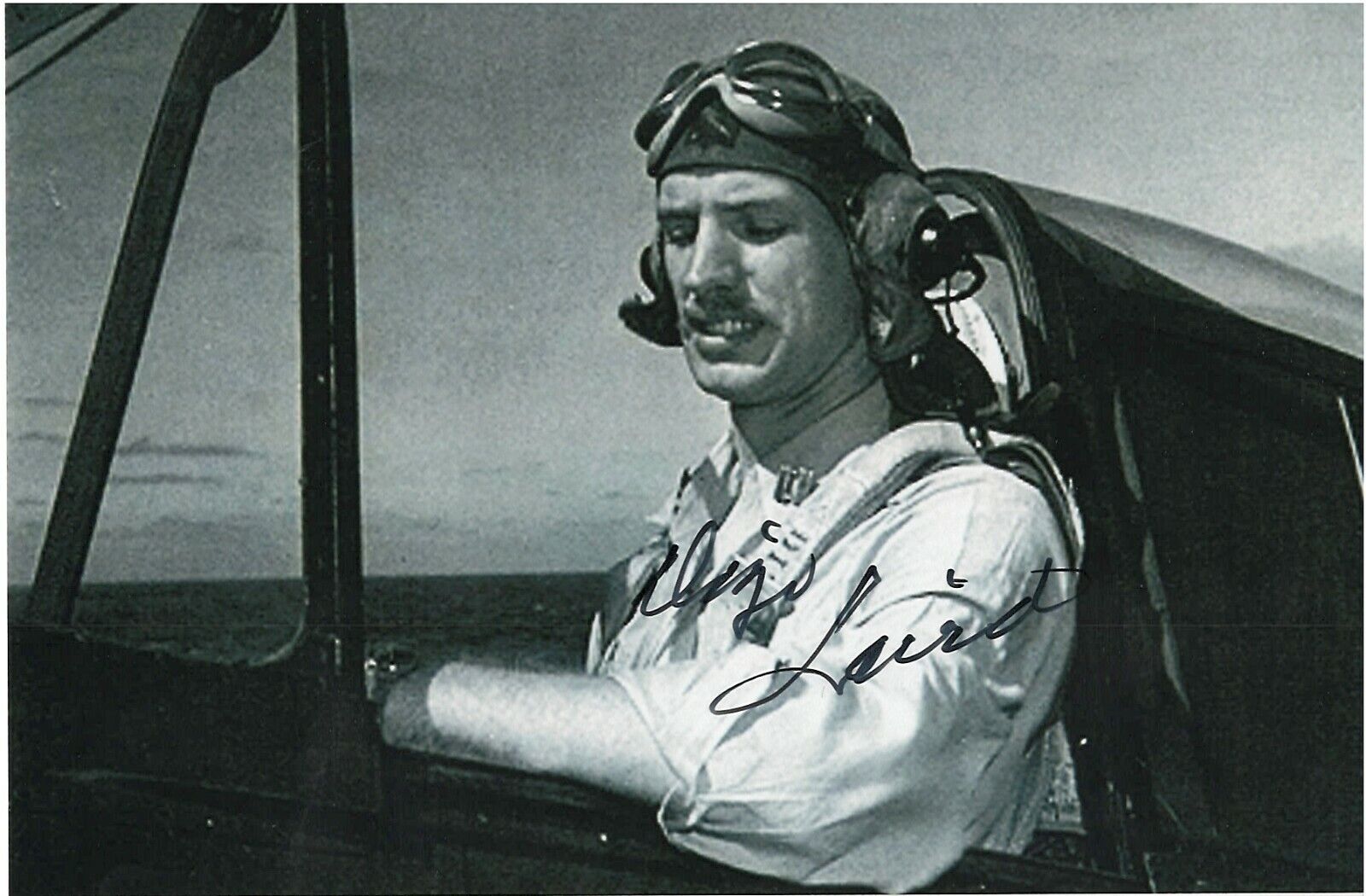 DEANDIZ LAIRD US NAVY ACE SHOT DOWN PLANES IN ETO & PACIFIC RARE SIGNED Photo Poster painting