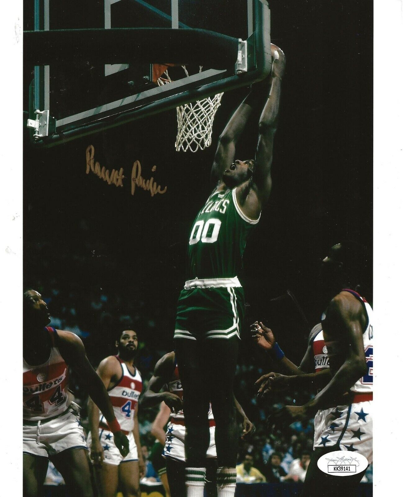 Robert Parish signed Boston Celtics signed 8x10 Photo Poster painting autographed Chief JSA