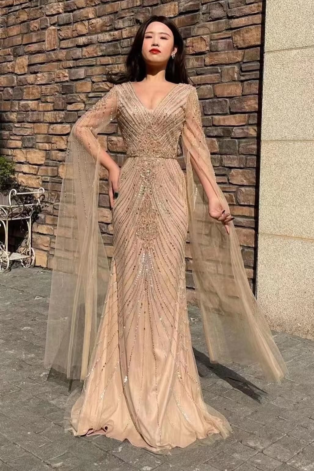 Gorgeous V-Neck Long Sleeves Tulle Mermaid Prom Dress With Beadings ED0364