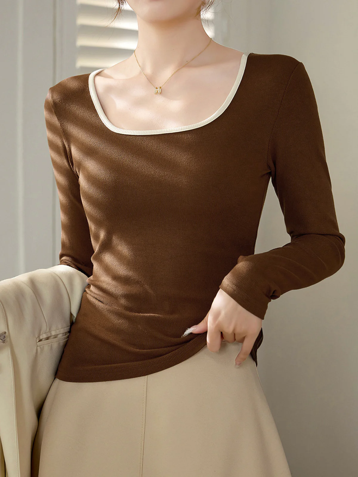 Rotimia Sliver Lining Contrast Neckline Long Sleeve Top