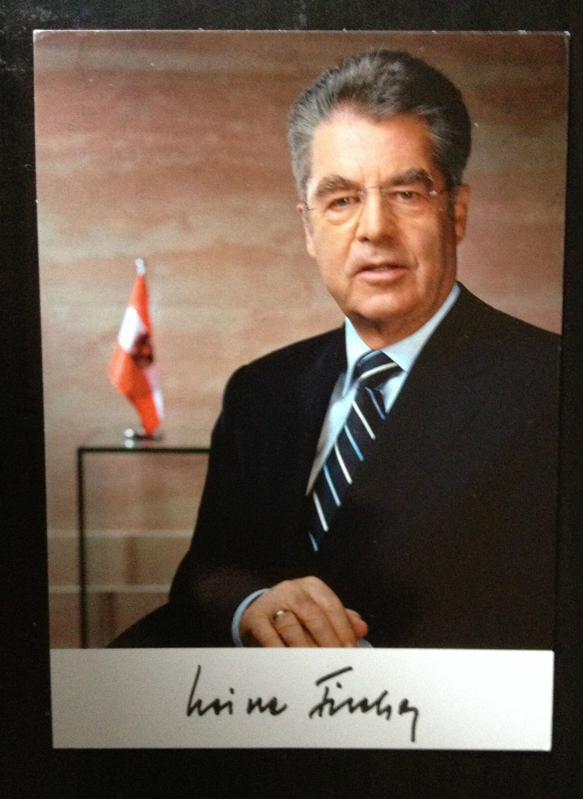 DR HEINZ FISCHER - AUSTRIAN PRESIDENT - SIGNED COLOUR Photo Poster paintingGRAPH