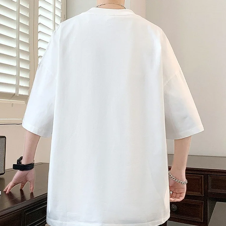Oversized Graphic T - Shirt for Men in 100% Cotton