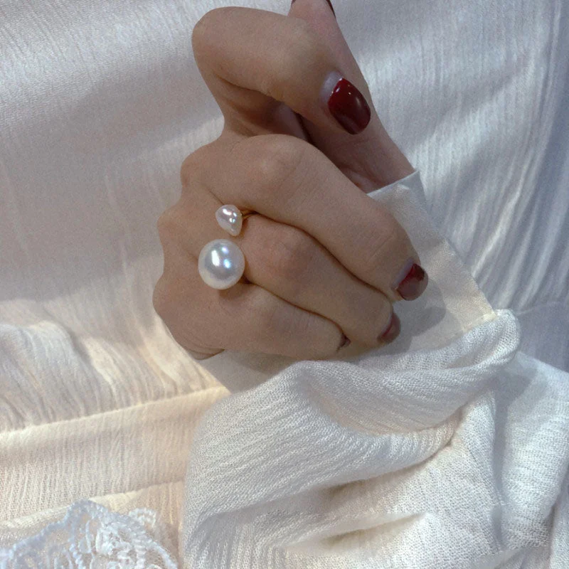 Simple Pearl Baroque Adjustable Ring