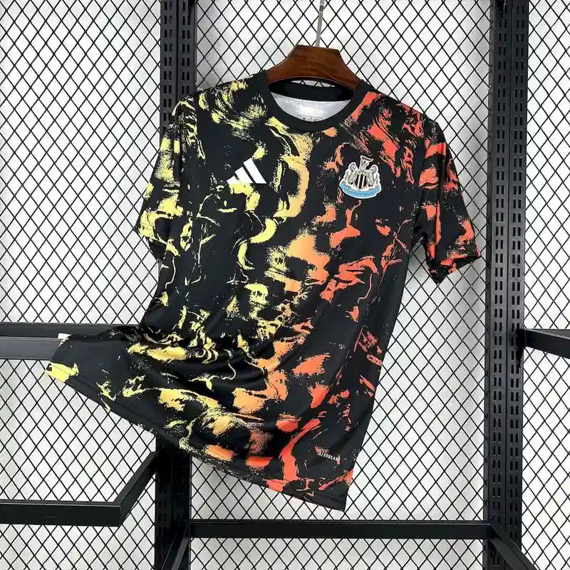25/26 Newcastle United Pre-match Soccer Jersey