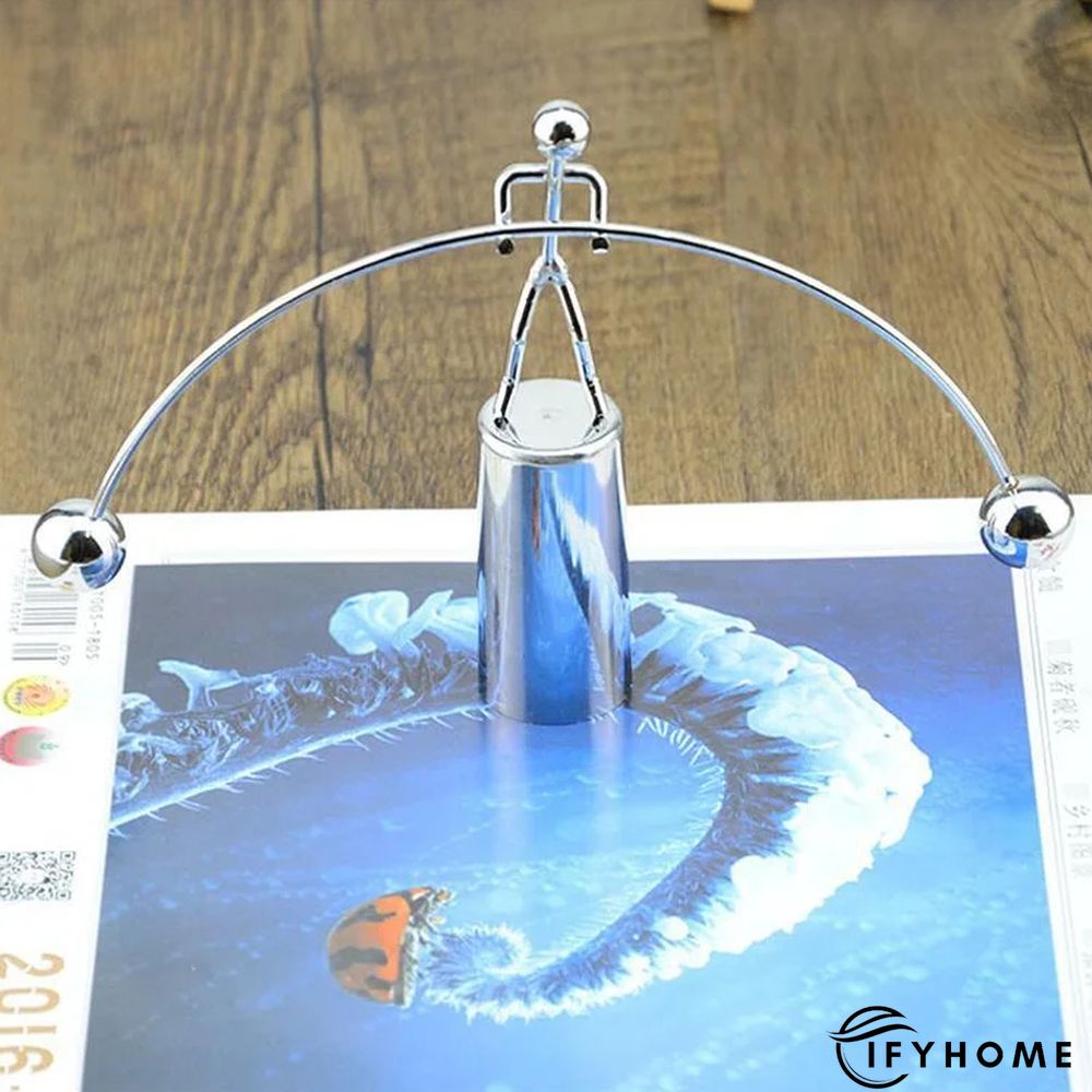 Creative balance ball weightlifting small iron man | IFYHOME