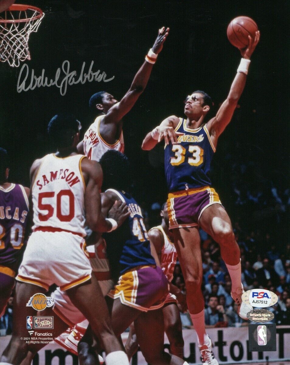 Kareem Abdul-Jabbar Signed Autographed 8X10 Photo Poster painting Lakers Hook Shot PSA AJ57512