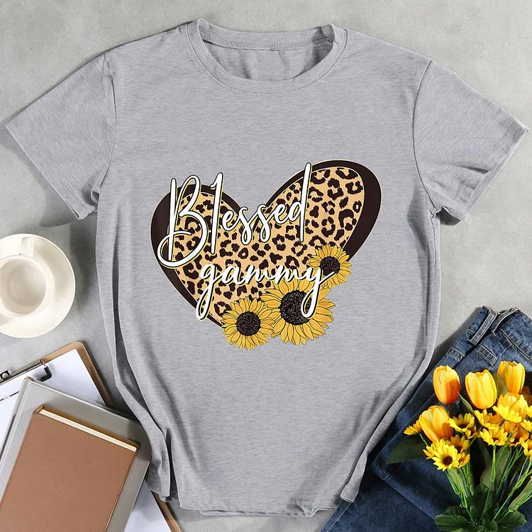 ANB -   Blessed Gammy Sunflower Leopard Heart Retro Tee-012034