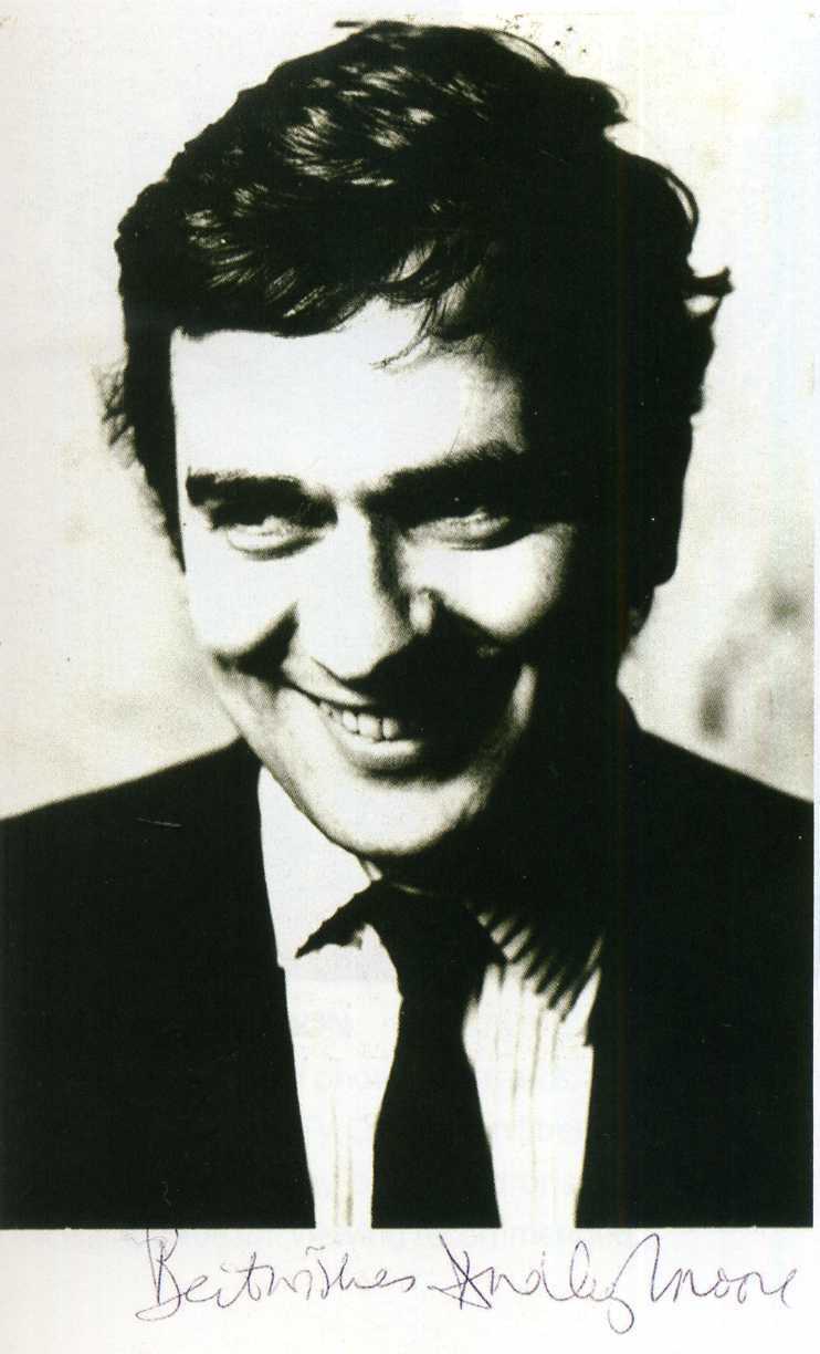 DUDLEY MOORE Signed Photo Poster paintinggraph - TV & Film Actor & Comedian - preprint