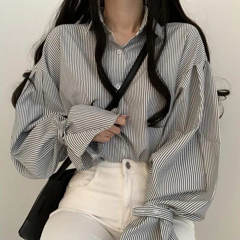 Uveng Uveng The Spring Of 2025, The New Korean Version Of The College Style Design Is Loose And Small Lantern Sleeve Striped Shirt Shirt For Women