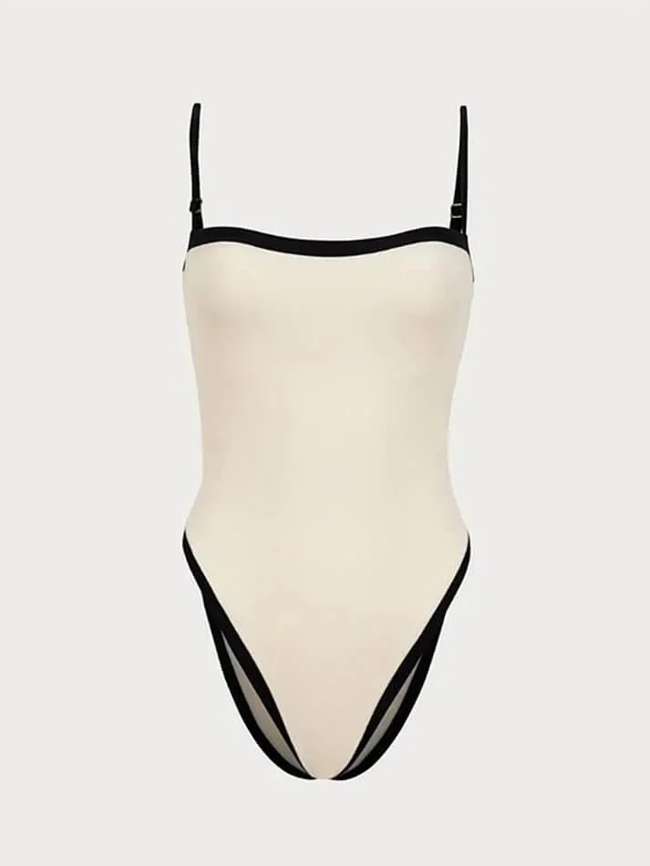 Brownm swimsuit in contrasting color