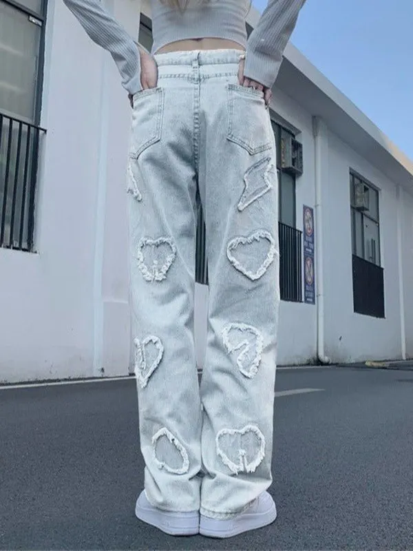 Patch Detail Light Wash Boyfriend Jeans