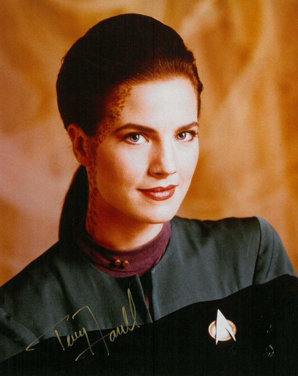 Terry Farrell Signed Star Trek DS-9 Autographed 8x10 Photo Poster painting PSA/DNA #AE98625