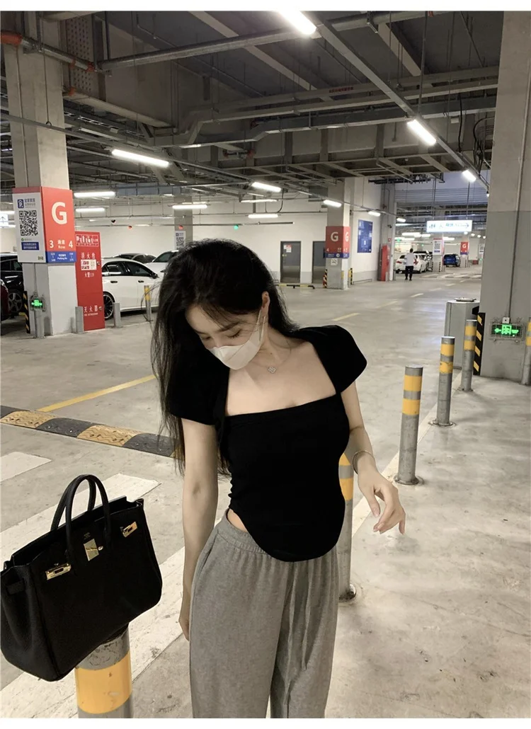 Brownm Brownm Square Collar Short-Sleeved T-Shirt Women's Summer 2024 New Hot Girls Pure Desire Slim Design Sense Top Bottom Shirt