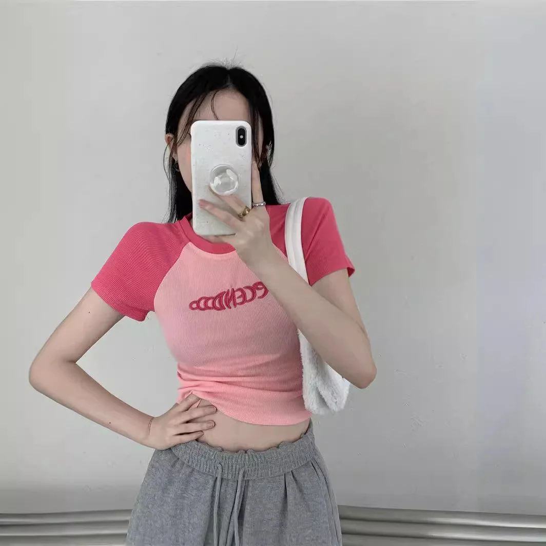 Uveng Uveng Desire Wind Short Style Student Jacket Hot Girl Slim 2024 Summer New Short-Sleeved T-Shirt Female Design Sense Ins