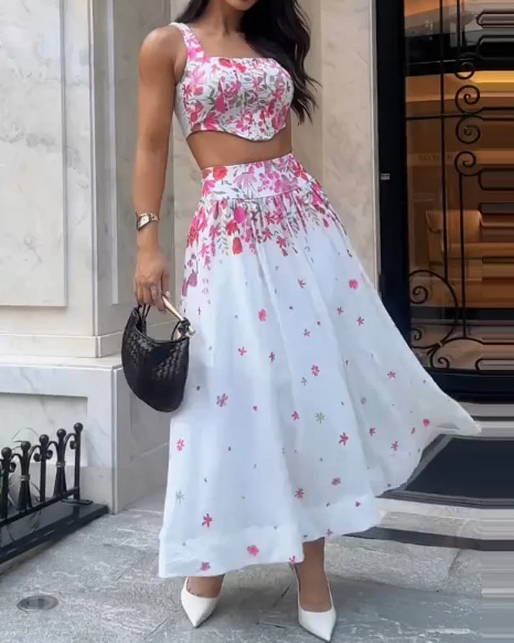 Two-piece dress with suspenders and print