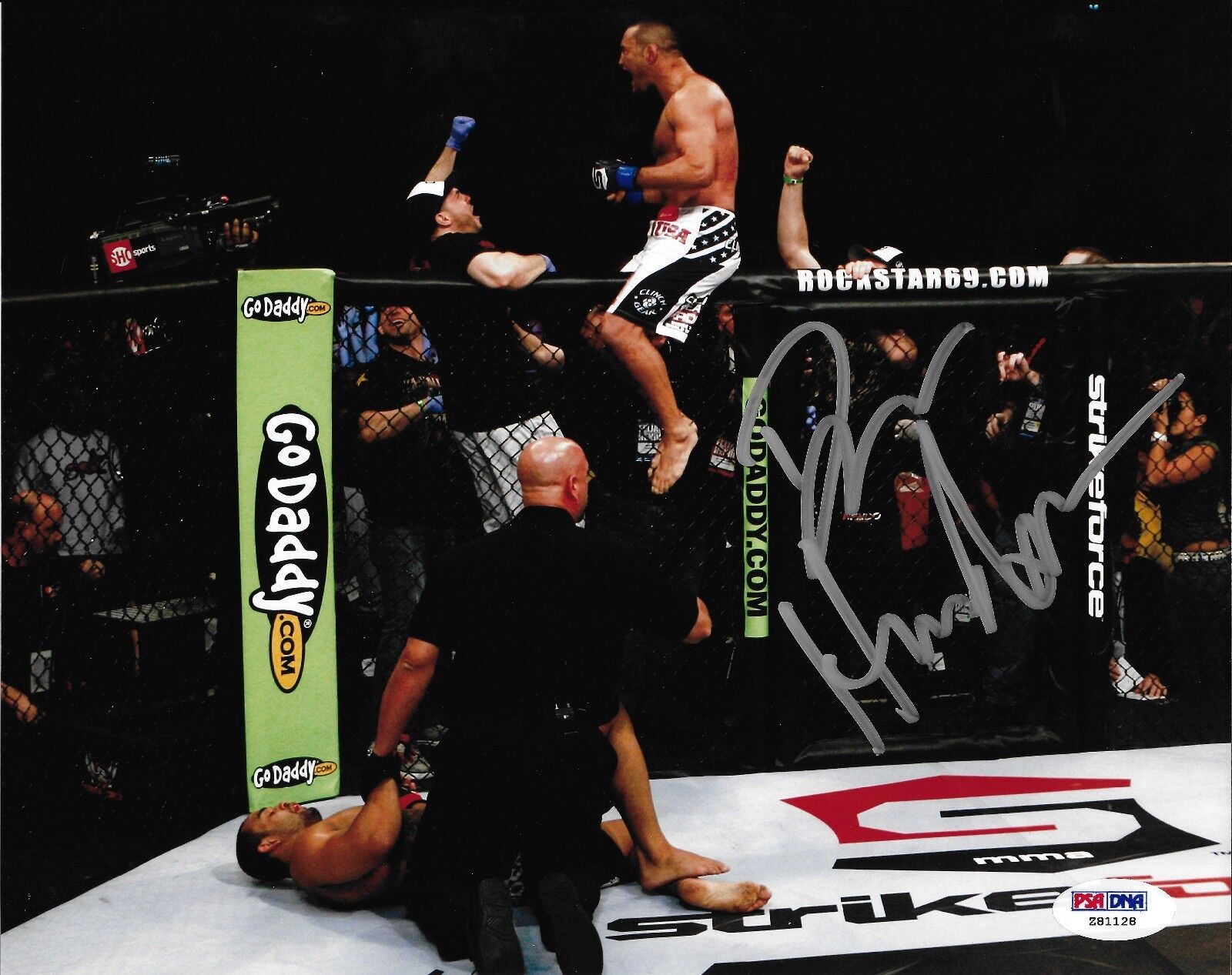 Dan Henderson Signed UFC 8x10 Photo Poster painting PSA/DNA COA StrikeForce Pride Picture Auto 1