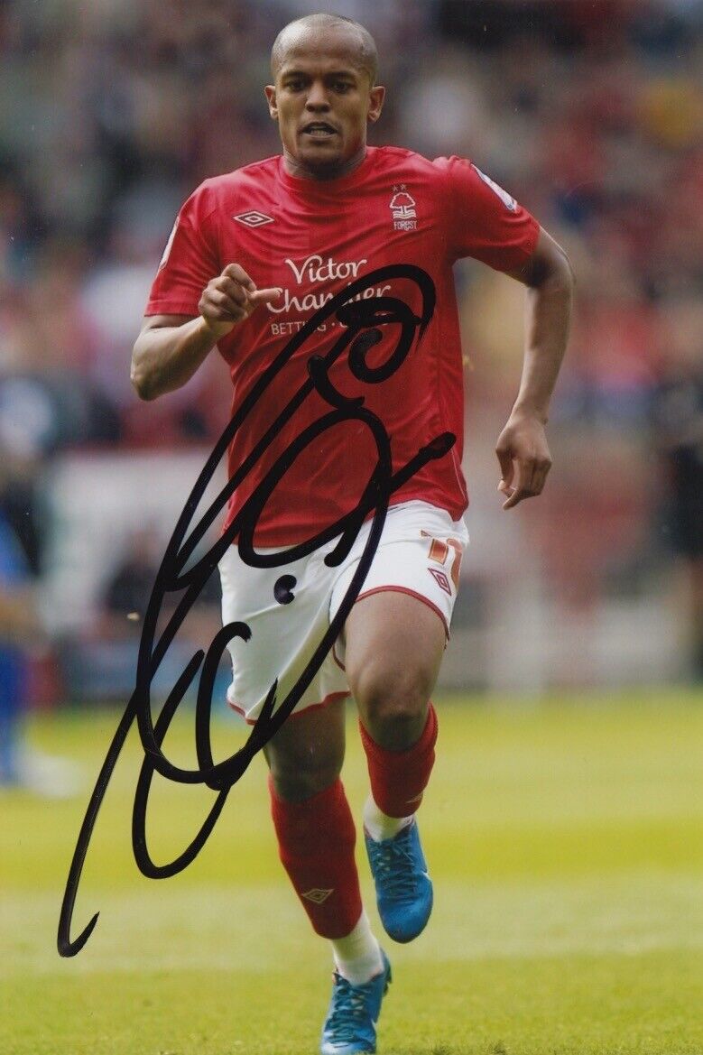 ROBERT EARNSHAW HAND SIGNED 6X4 Photo Poster painting - FOOTBALL AUTOGRAPH - NOTTINGHAM FOREST 4