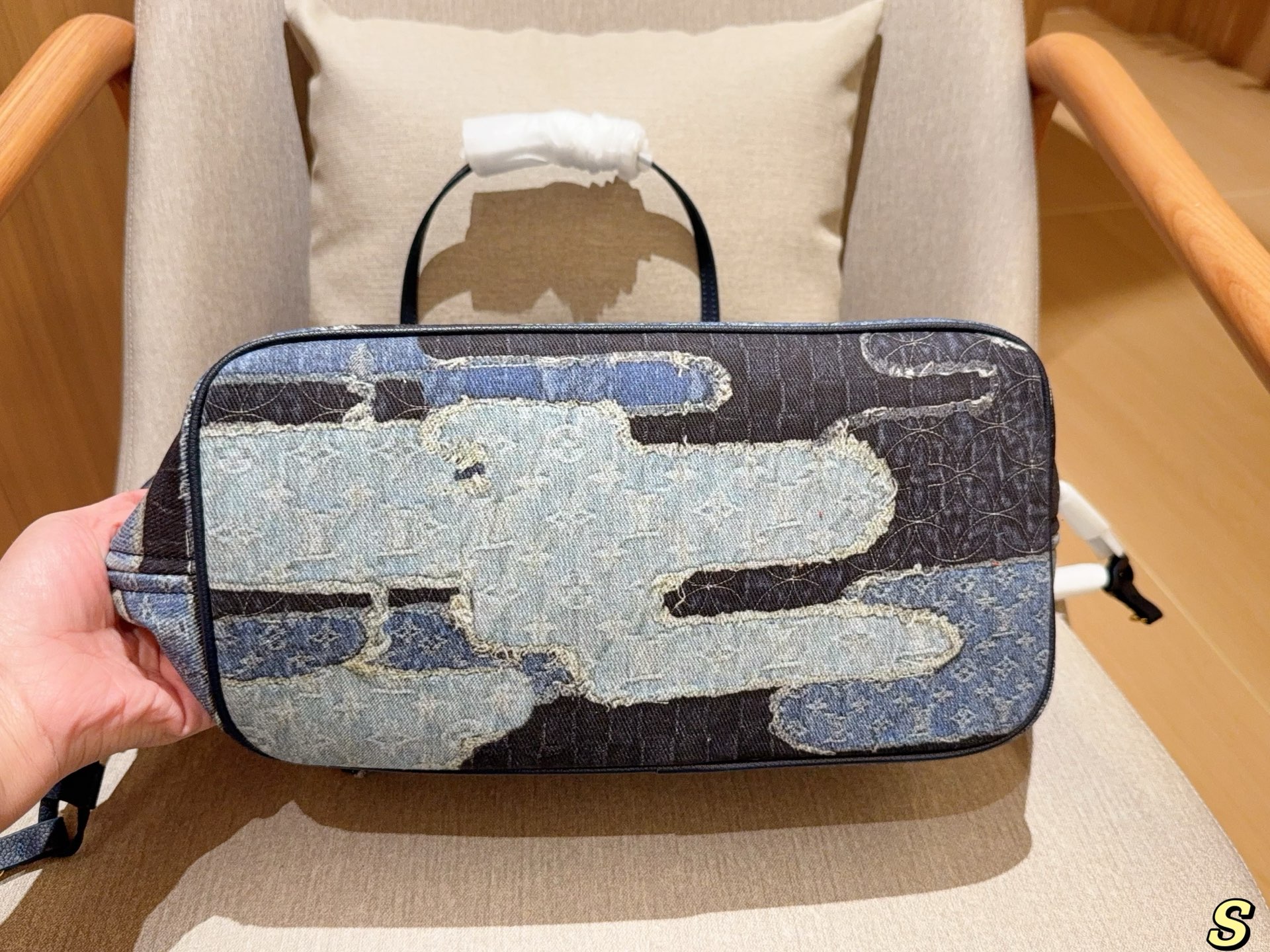 7b082bd810627e31898e46366a36cfef