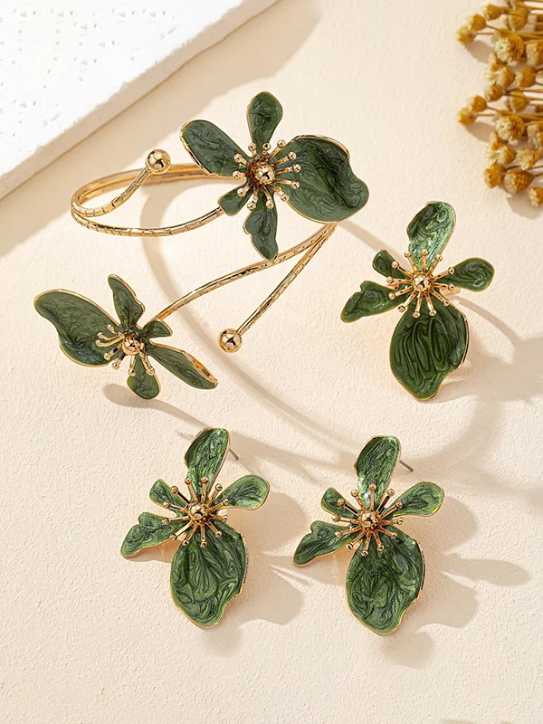 Flower Shape Bracelet + Earrings + Rings Accessories Three Pieces