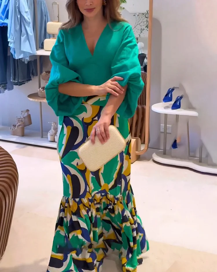 Women's printed skirt and shirt suit