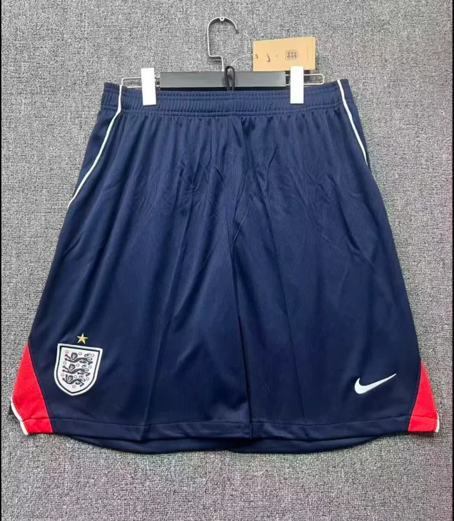 2026 England home shorts fans