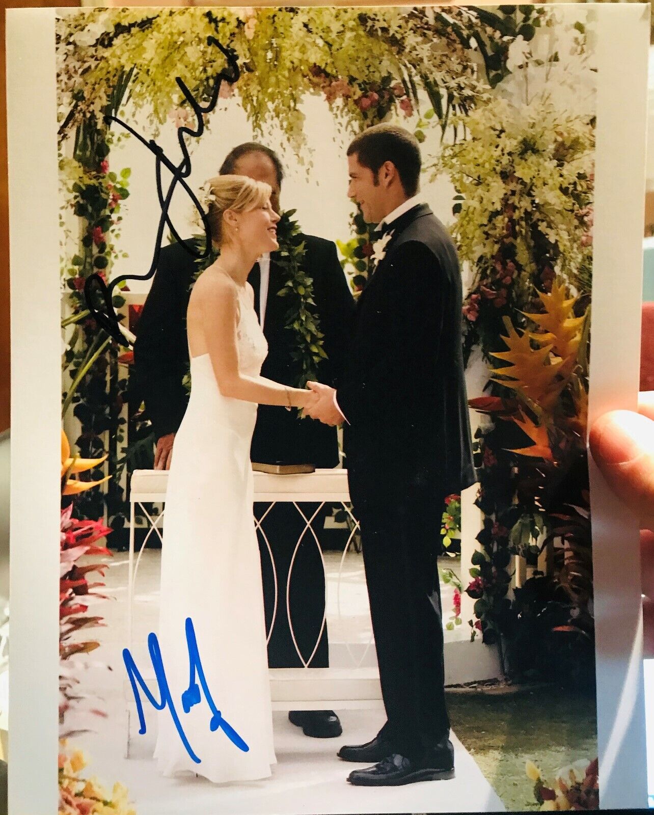 Lost autographed Photo Poster painting signed 8X10 #2 Matthew Fox Julie Bowen