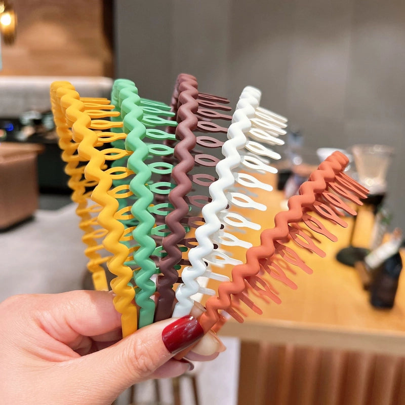 Women’s Minimalist Waves Plastic Hair Band