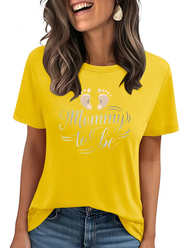 Women's Yellow "Mommy To Be" Graphic T-Shirt - Cute Pregnancy Announcement Design With Heart & Footprint, Short Sleeve Crew Neck, Lightweight Polyester Blend, Perfect For Summer, Travel, And Beach Outings, Maternity Clothe