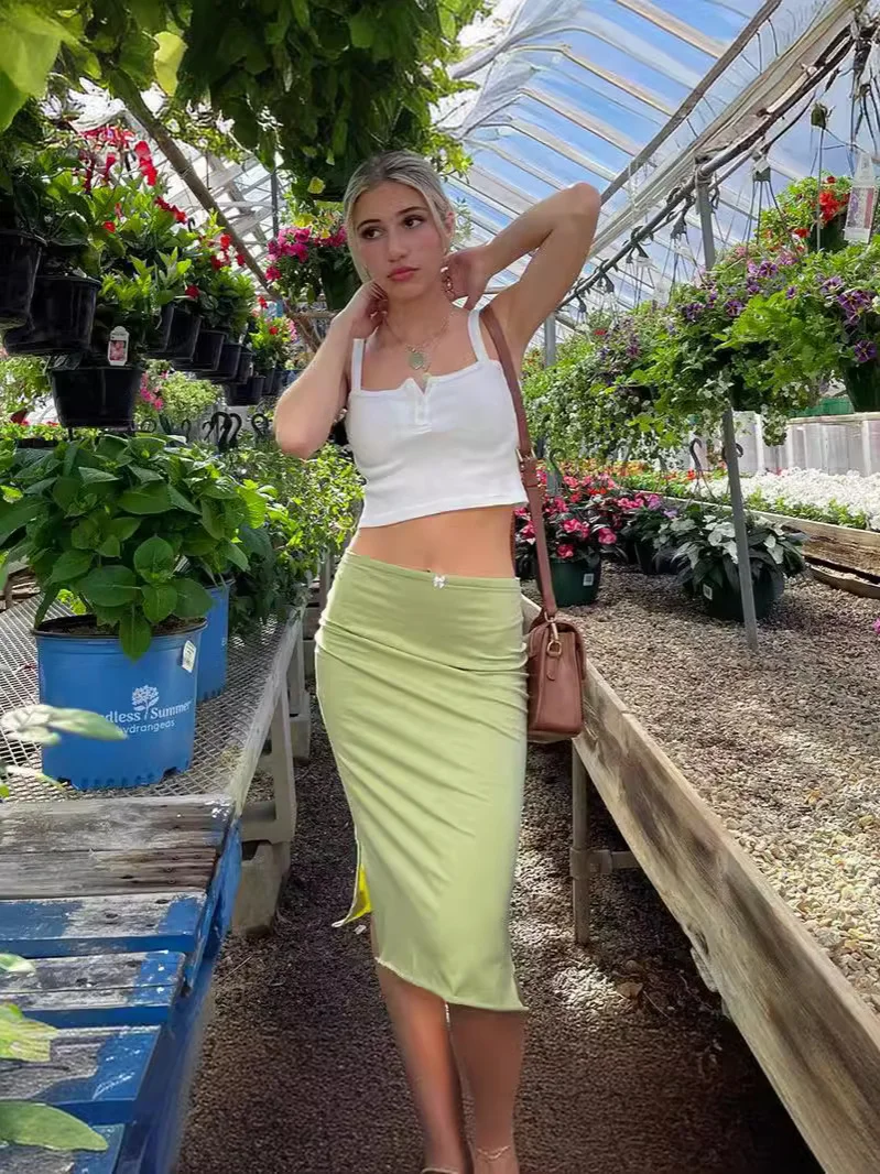 Uveng 2024 Summer New Low-Rise Solid Color Side Open-Fork Wood Ear Slim Slimy And Sexy Ass Half Skirt