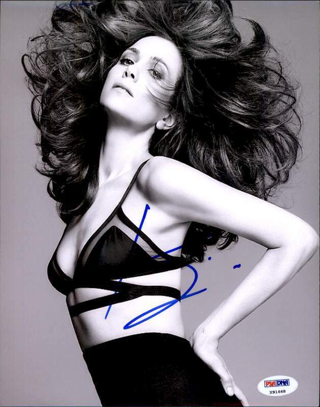 Kristen Wiig PSA/DNA authentic signed 8x10 Photo Poster painting |CERT Autographed B00004