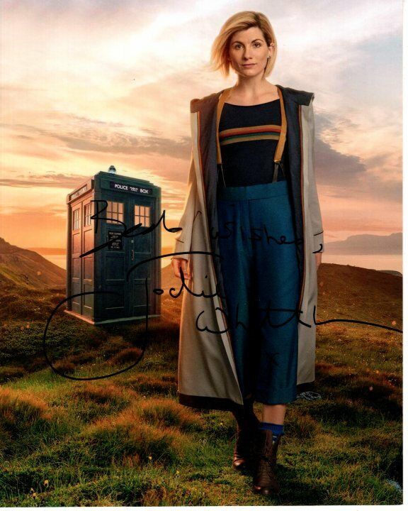 JODIE WHITTAKER signed 8x10 DOCTOR WHO Photo Poster painting