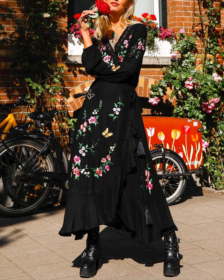 Women's V-neck long-sleeved embroidered Dress