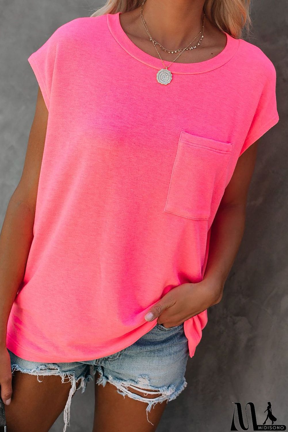 MidiSono - Pocketed Tee with Side Slits