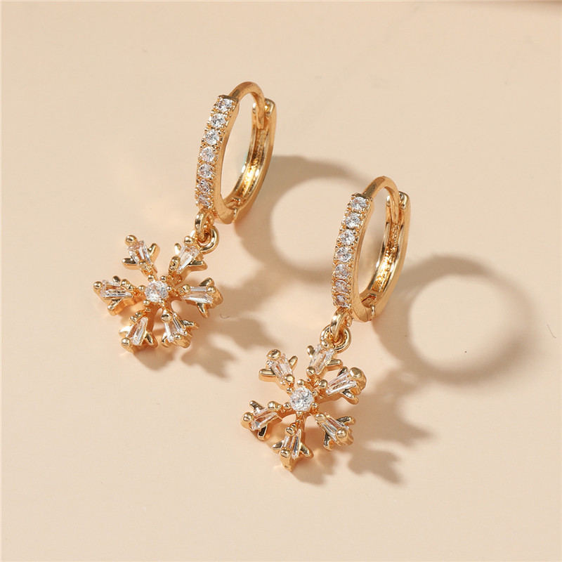 Christmas Golden Snowflake Diamond Earrings 2024 - Flycurvy 