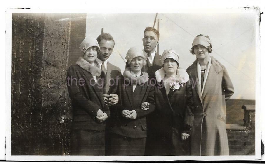 1920's 30's GROUP PORTRAIT Vintage FOUND Photo Poster painting bwOrIGINAL 912 1 I