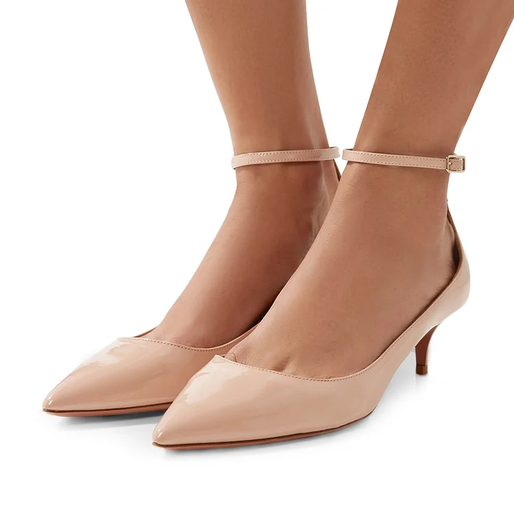Escarpins beige à bout pointu avec talon bloc et bride à la cheville Flusfy