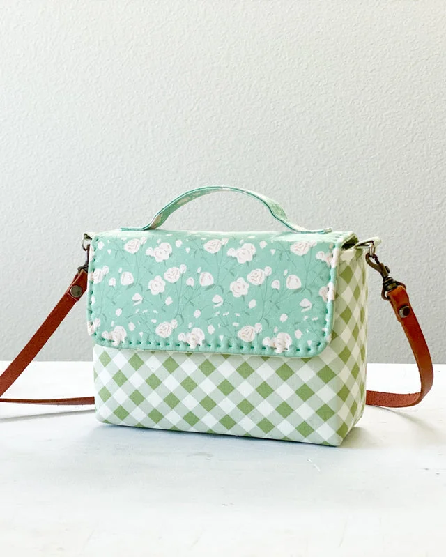 Cute Petite Clutch Purse Sewing Template - With instruction