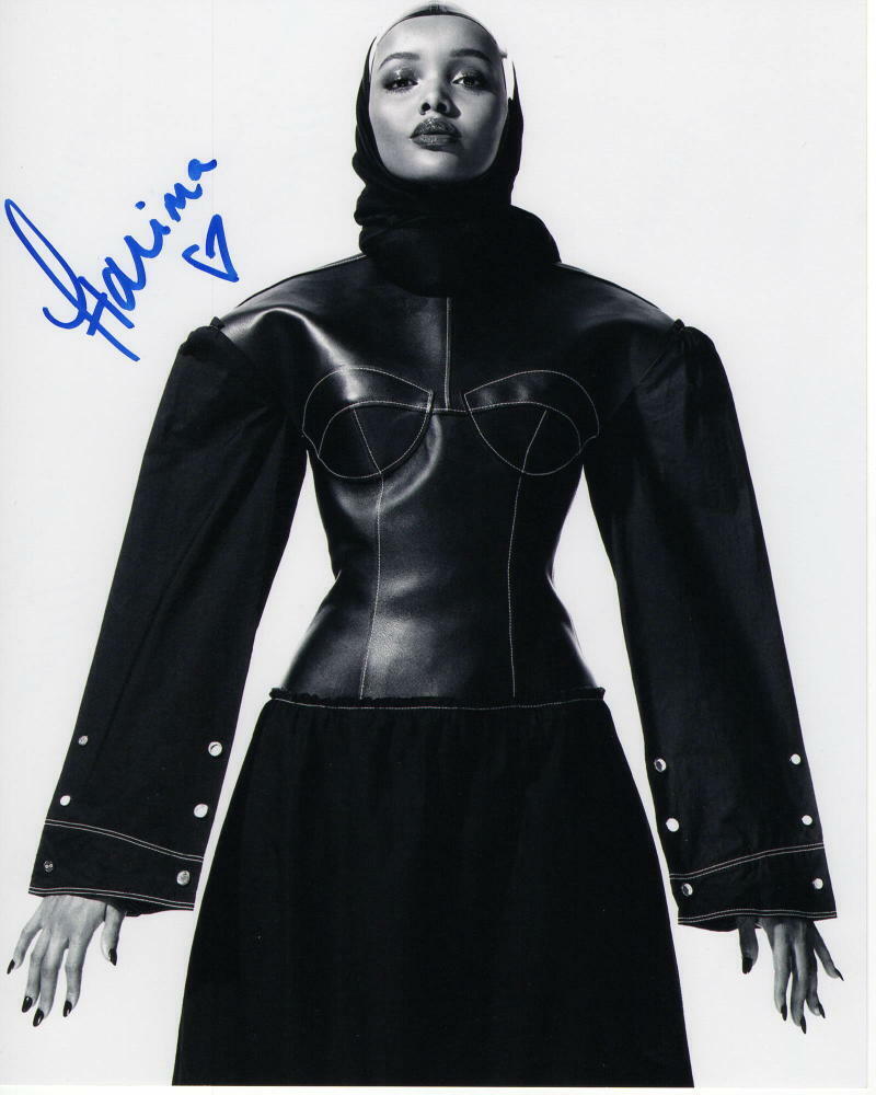 HALIMA ADEN SIGNED AUTOGRAPHED 8X10 Photo Poster painting 2019 SPORTS ILLUSTRATED SWIMSUIT SI 2