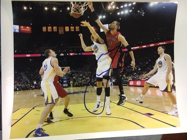 Jonas Valanciunas Autographed Action Photo Poster painting 8x10 with COA