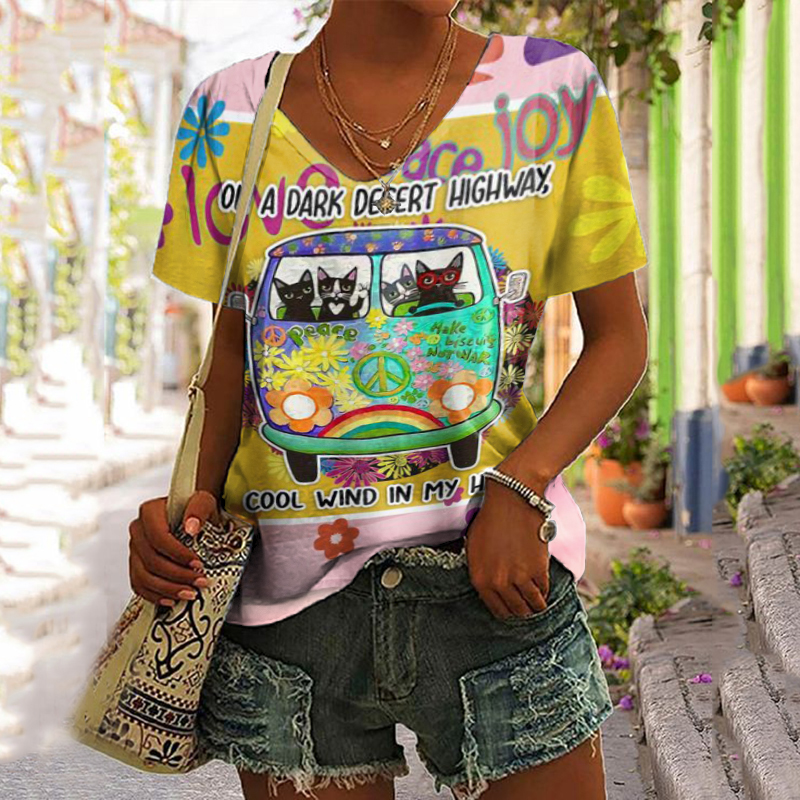 wearshes Hippie Car Pet Print V-Neck Short Sleeve T-Shirt