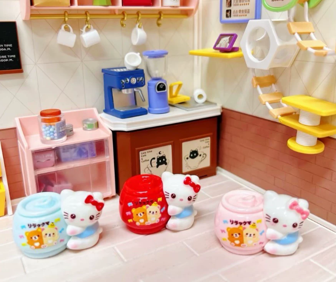 Mini HK Holding Bucket Resin Charm