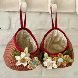 Multi-Functional Fabric Hanging Pouch Sewing Template&mdash;Include Instructions