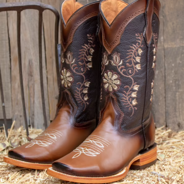 Womens Wide Square Toe Boots
