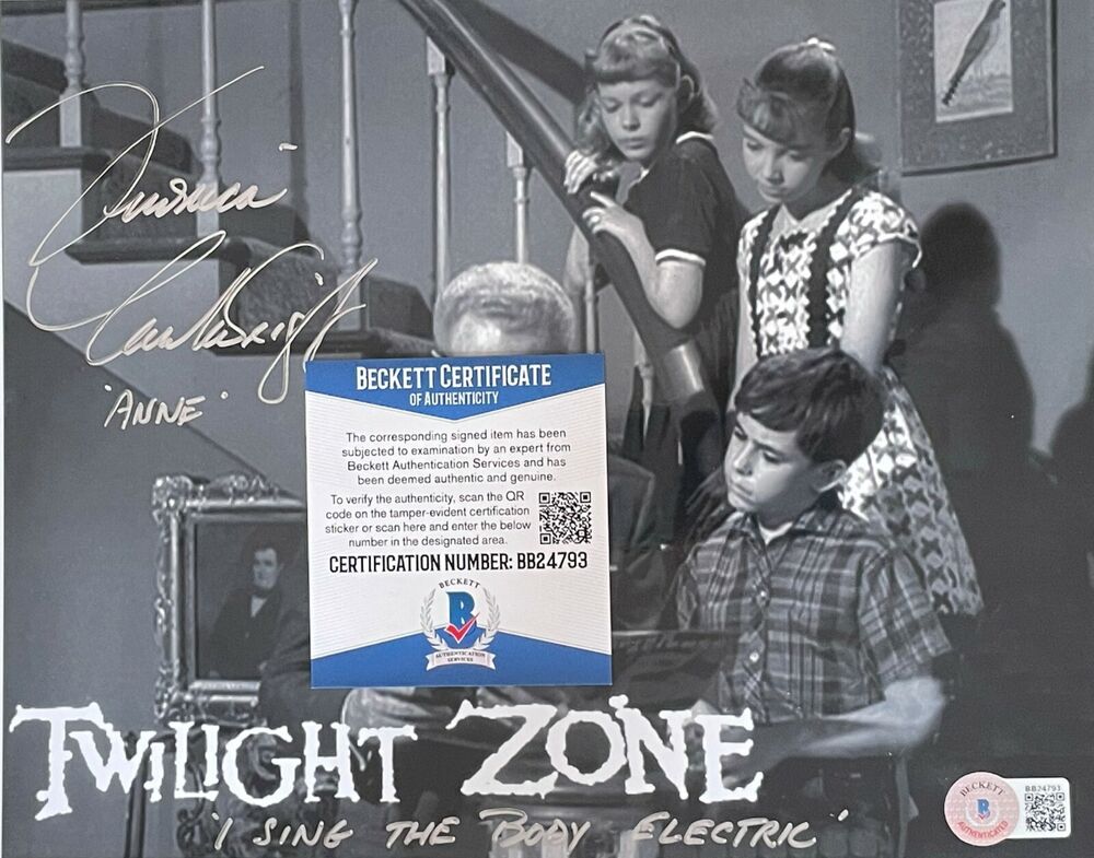 Veronica Cartwright Twilight Zone 3 Autographed Photo Poster painting w/Beckett