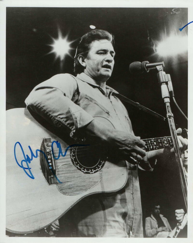 JOHNNY CASH SIGNED AUTOGRAPH 8X10 Photo Poster painting - I WALK THE LINE, ROCK LEGEND, RARE JSA