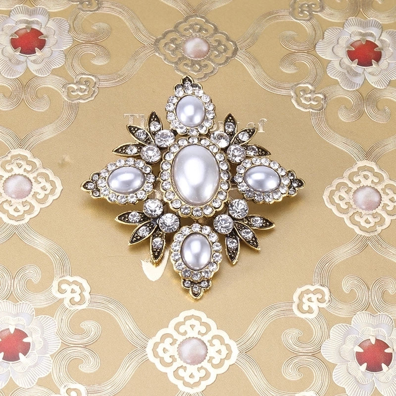 Pin Pearl Alloy Inlay Rhinestones Women’s Brooches