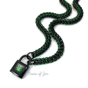 Pornhint BDSM Slave Collar Green and Black Pot Leaf Locking Chainmail Choker Marijuana Leaf