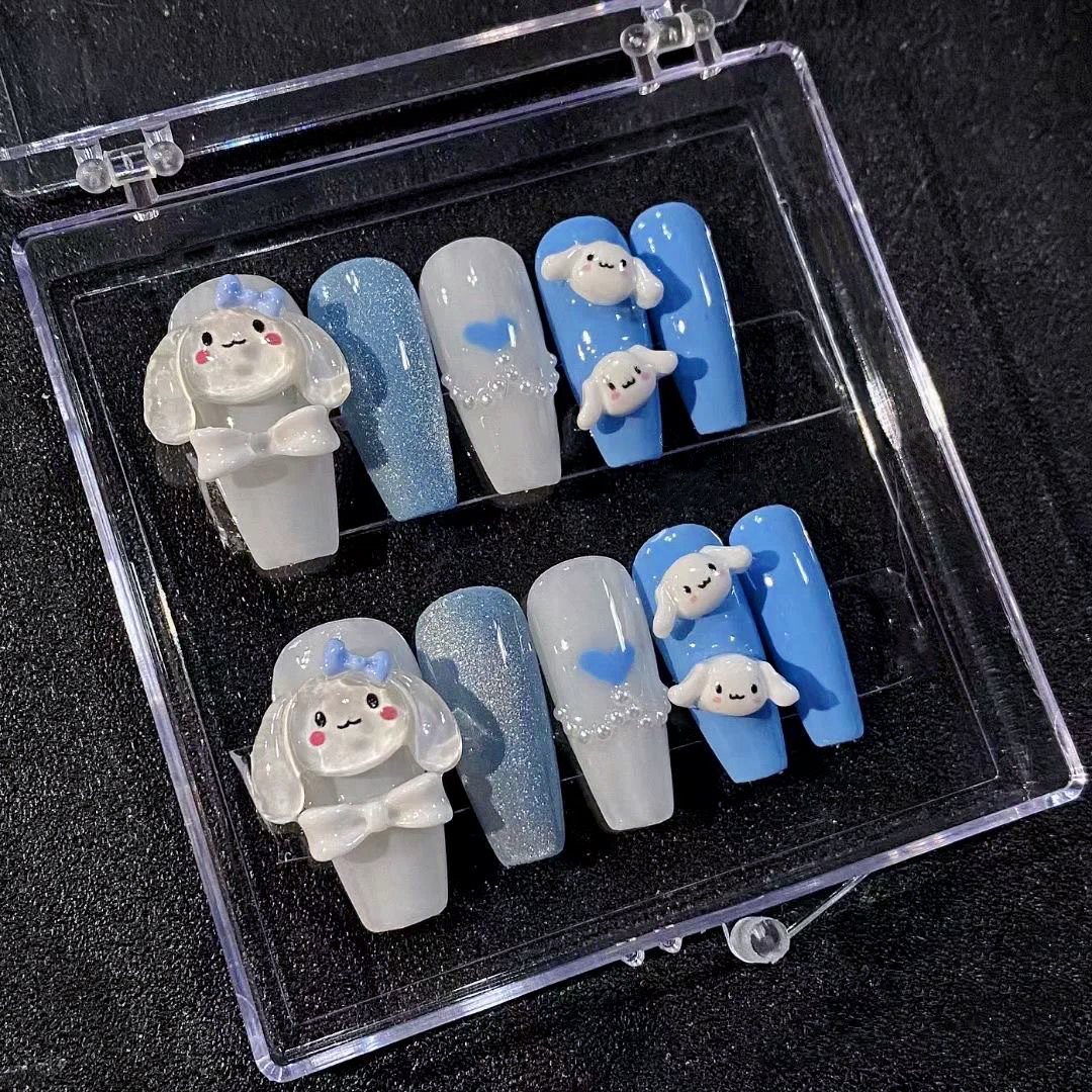 Cinnamoroll Sweetheart Nails