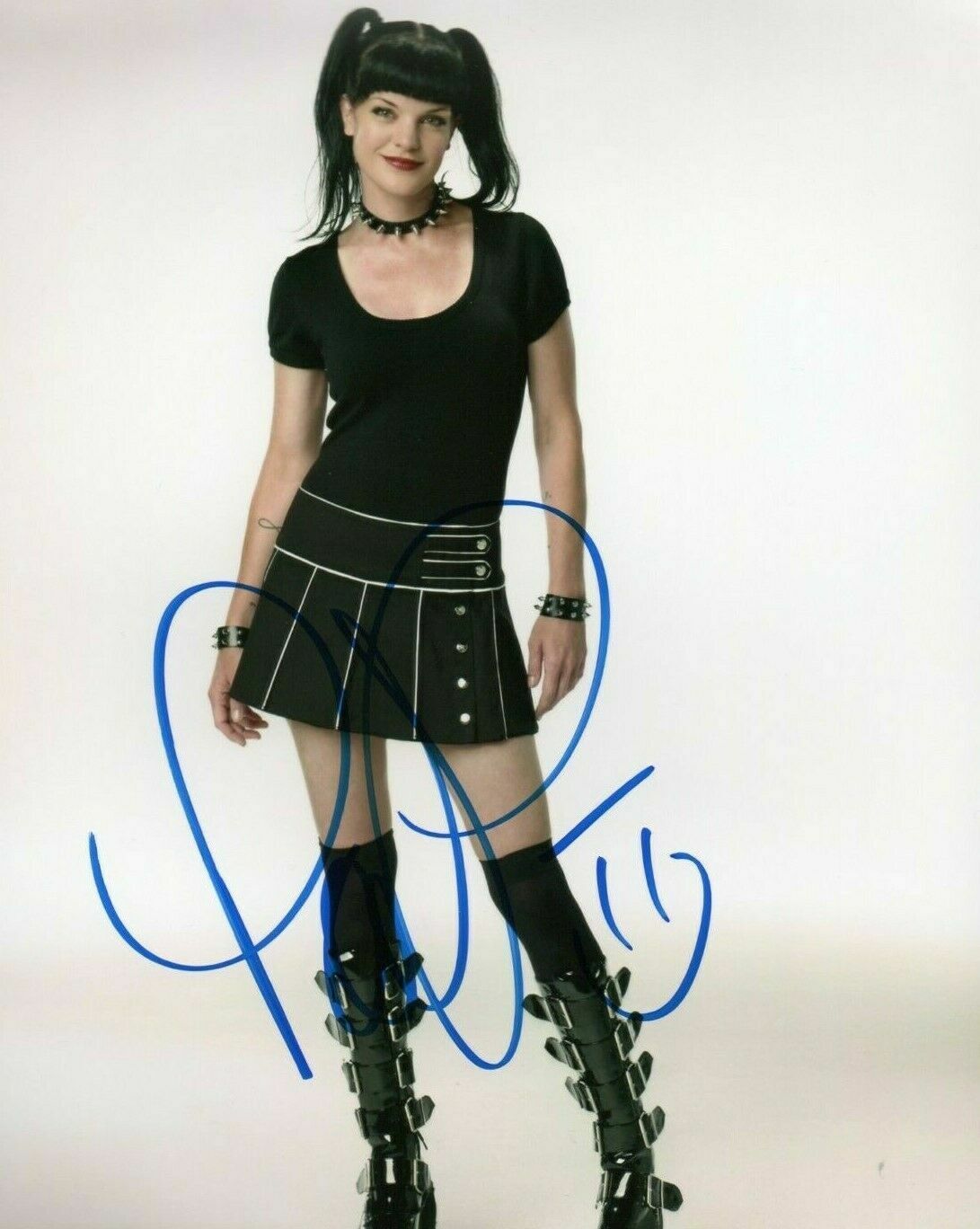 Pauley Perrette Autographed Signed 8x10 Photo Poster painting ( NCIS ) REPRINT